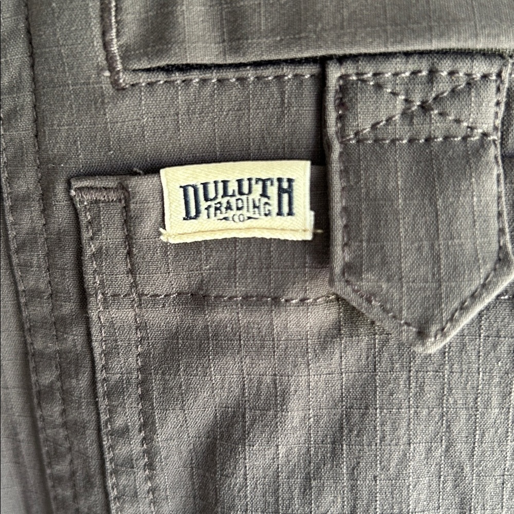 DULUTH TRADING CO HEIRLOOM GARDERING BIB OVERALLS GRAY CARGO UTILITY SZ SX35 - Picture 4 of 16